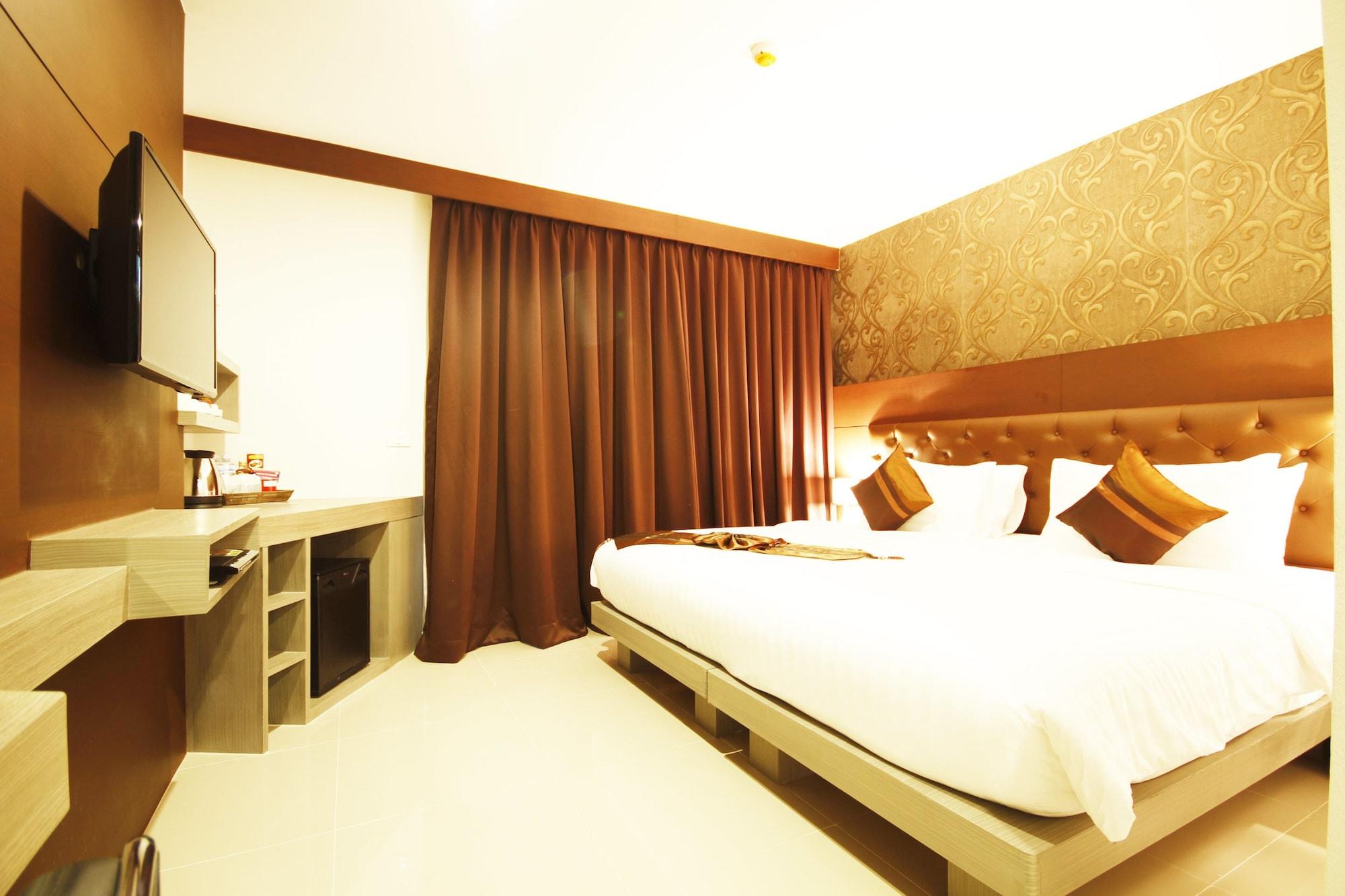 Hemingways Silk Hotel Patong Eksteriør bilde