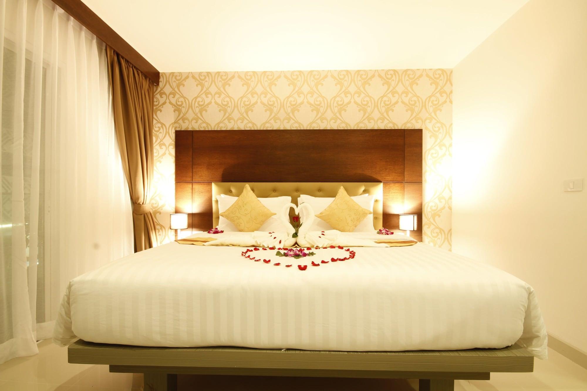 Hemingways Silk Hotel Patong Eksteriør bilde