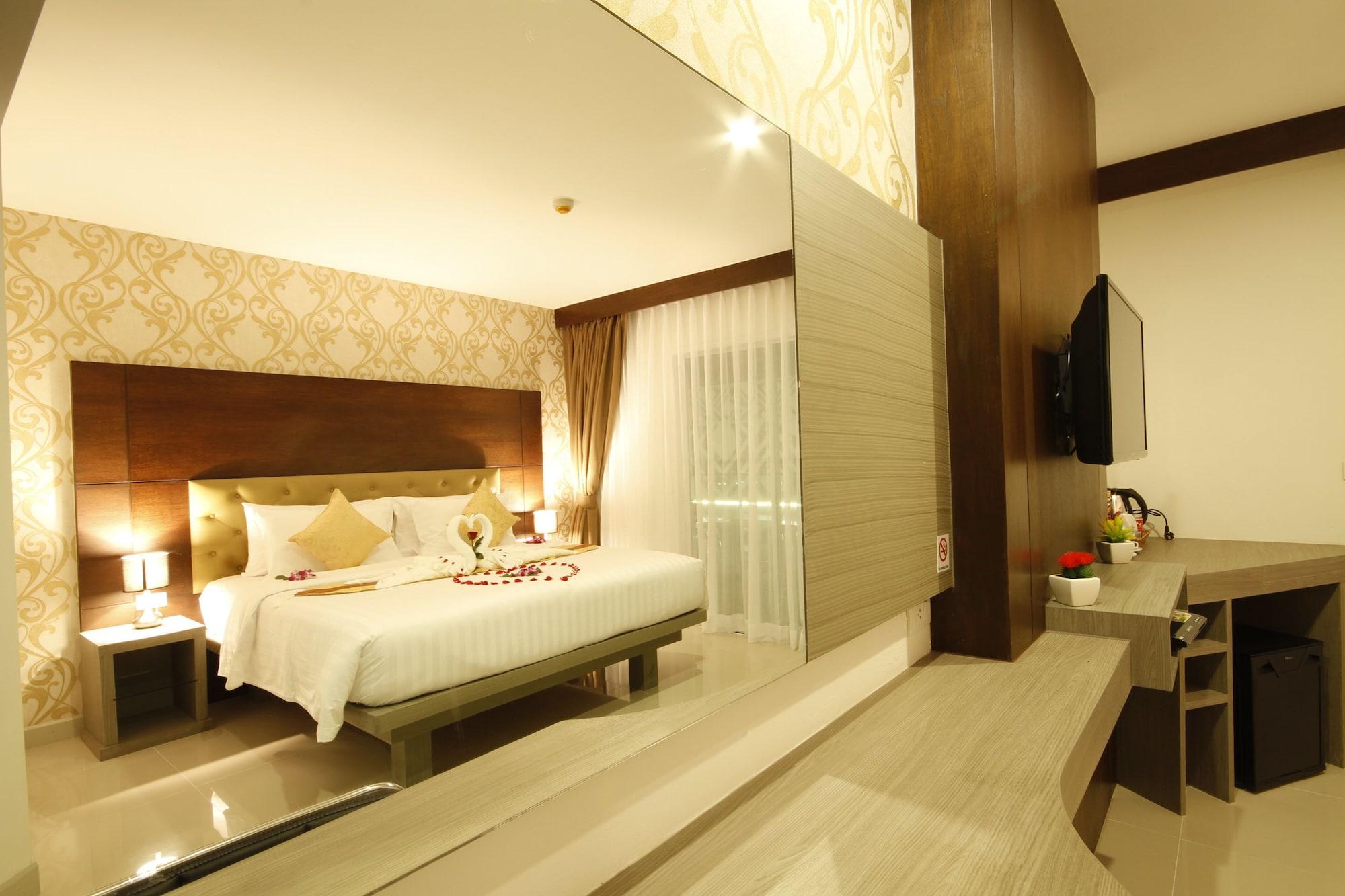 Hemingways Silk Hotel Patong Eksteriør bilde