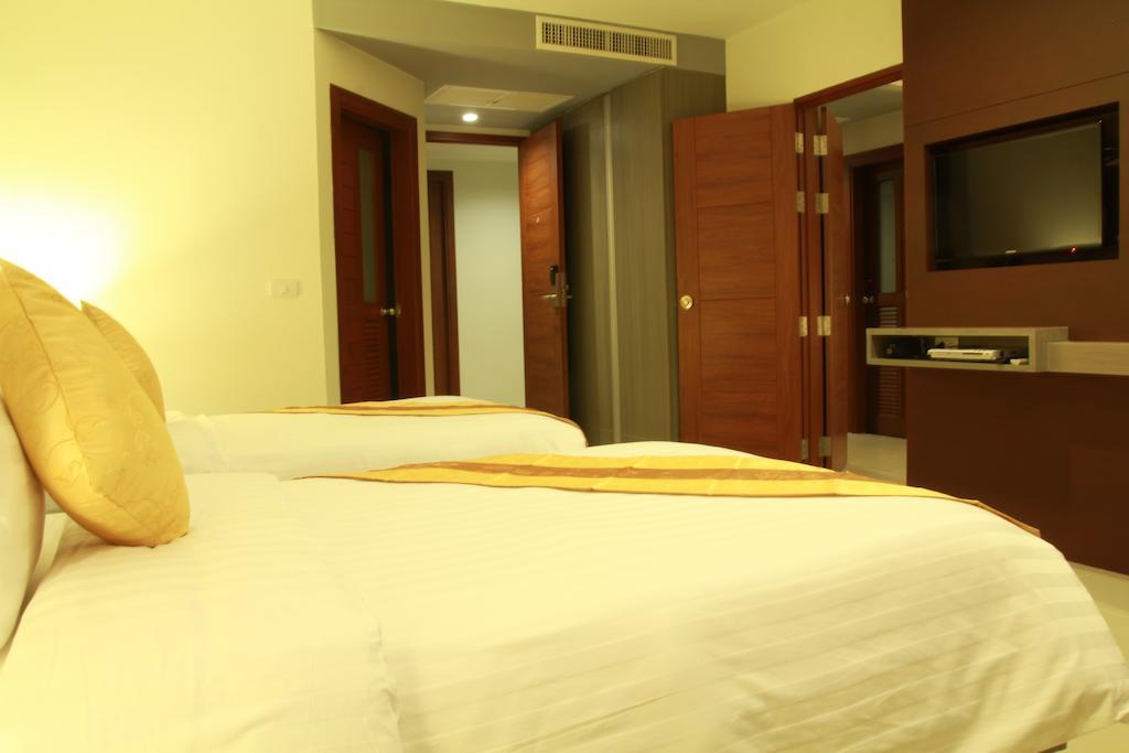 Hemingways Silk Hotel Patong Eksteriør bilde