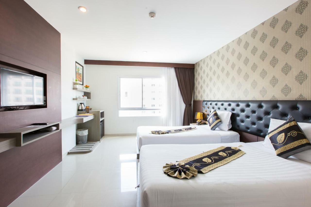 Hemingways Silk Hotel Patong Eksteriør bilde