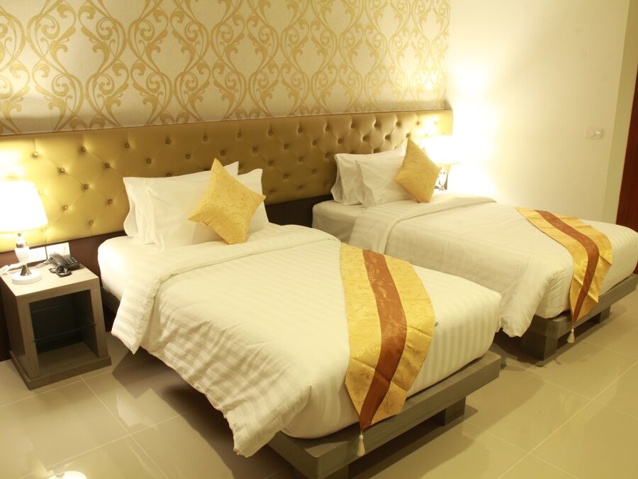 Hemingways Silk Hotel Patong Eksteriør bilde